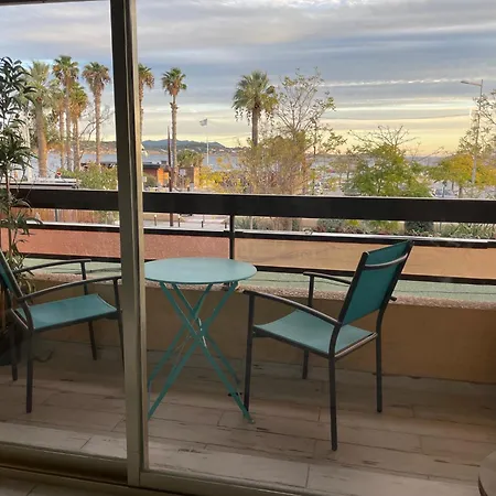 Les Balcons De Centre Avec Vue Et Face à La